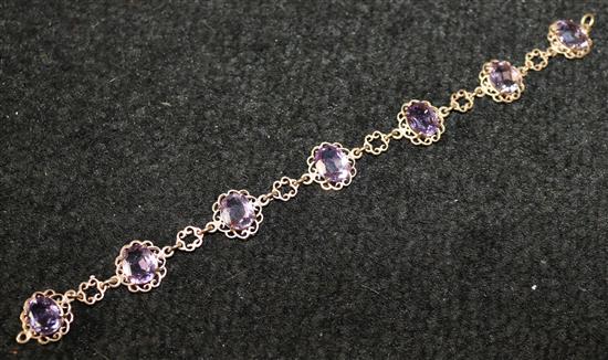 Amethyst & 9ct gold bracelet(-)